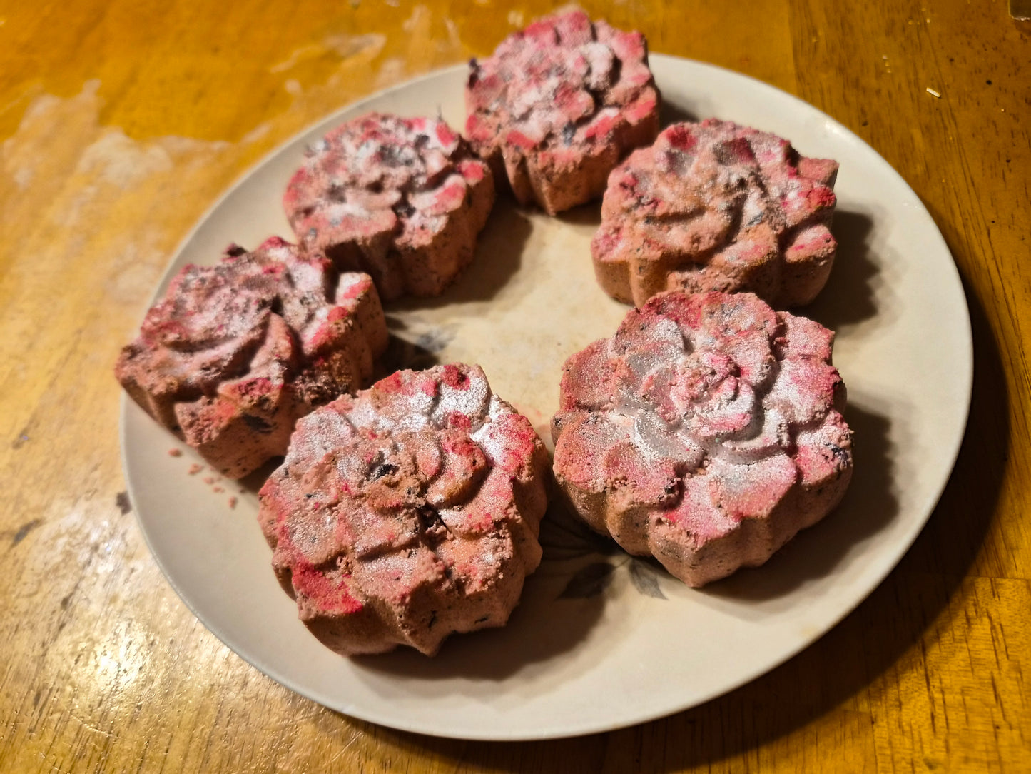 Autumnal Bloom Bath Bomb (Silver & Red Dust Edition)